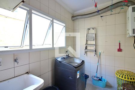 Casa à venda com 230m², 3 quartos e 2 vagasLavanderia