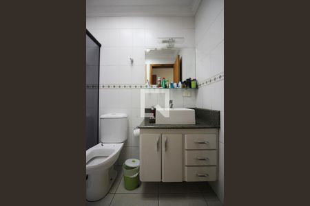 Casa à venda com 230m², 3 quartos e 2 vagasBanheiro da Suíte 2