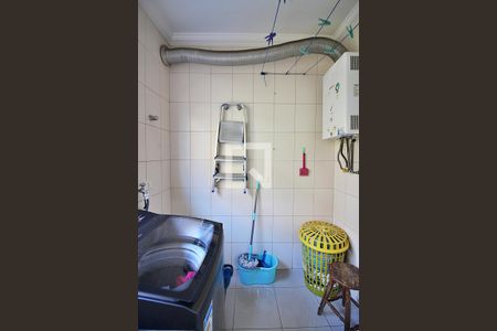 Casa à venda com 230m², 3 quartos e 2 vagasLavanderia