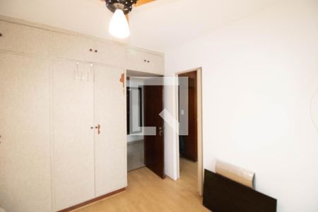 Casa à venda com 277m², 4 quartos e 2 vagas Casa à venda com 277m², 4 quartos e 2 vagasQuarto 2