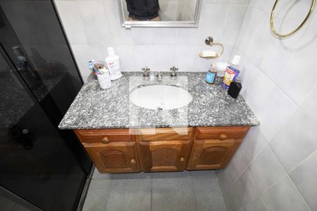 Casa à venda com 277m², 4 quartos e 2 vagas Casa à venda com 277m², 4 quartos e 2 vagasBanheiro