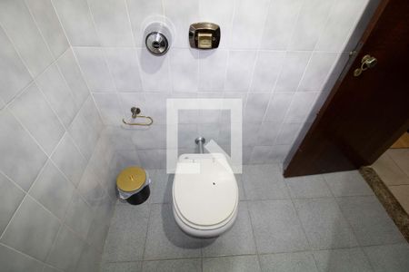 Casa à venda com 277m², 4 quartos e 2 vagas Casa à venda com 277m², 4 quartos e 2 vagasBanheiro