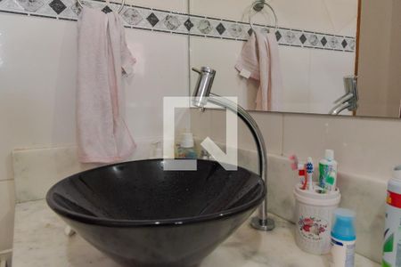 Casa à venda com 250m², 2 quartos e 3 vagas Casa à venda com 250m², 2 quartos e 3 vagasBanheiro