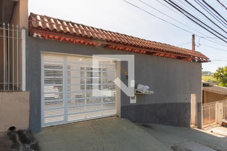 Casa à venda com 250m², 2 quartos e 3 vagas Casa à venda com 250m², 2 quartos e 3 vagasFachada