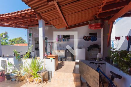 Casa à venda com 250m², 2 quartos e 3 vagas Casa à venda com 250m², 2 quartos e 3 vagasEspaço Gourmet