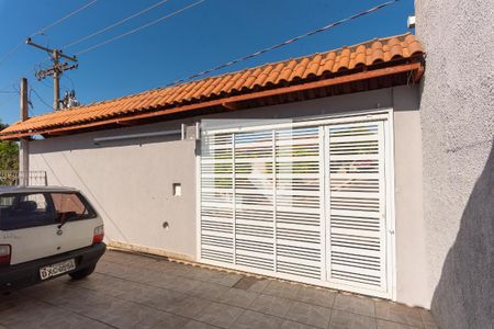 Casa à venda com 250m², 2 quartos e 3 vagas Casa à venda com 250m², 2 quartos e 3 vagasGaragem