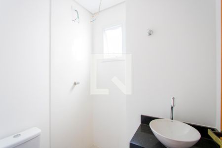 Apartamento à venda com 107m², 2 quartos e 1 vaga Apartamento à venda com 107m², 2 quartos e 1 vagaBanheiro social