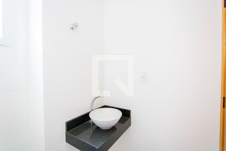 Apartamento à venda com 107m², 2 quartos e 1 vaga Apartamento à venda com 107m², 2 quartos e 1 vagaBanheiro social