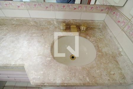 Apartamento à venda com 600m², 4 quartos e 5 vagasBanheiro da Suíte 3