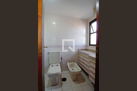 Apartamento à venda com 600m², 4 quartos e 5 vagasBanheiro da Suíte 3