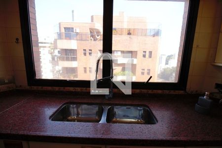 Apartamento à venda com 600m², 4 quartos e 5 vagasCozinha 