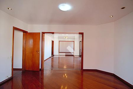 Apartamento à venda com 600m², 4 quartos e 5 vagasSala 2 