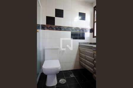 Apartamento à venda com 600m², 4 quartos e 5 vagasBanheiro da Suíte 1 