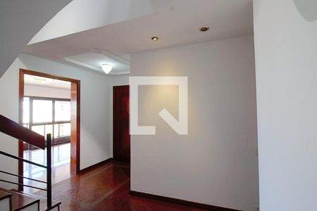 Apartamento à venda com 600m², 4 quartos e 5 vagasEscada