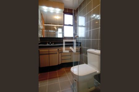 Apartamento à venda com 600m², 4 quartos e 5 vagasBanheiro da Suíte 2