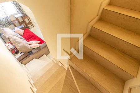 Escada de casa de condomínio para alugar com 2 quartos, 52m² em Guaratiba, Rio de Janeiro