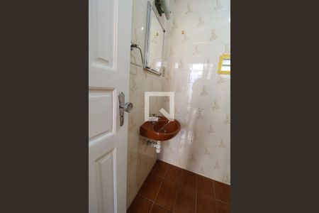 Casa à venda com 160m², 2 quartos e 2 vagas Casa à venda com 160m², 2 quartos e 2 vagasBanheiro de serviço