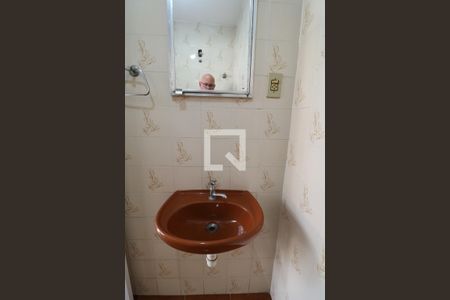 Casa à venda com 160m², 2 quartos e 2 vagas Casa à venda com 160m², 2 quartos e 2 vagasBanheiro de serviço