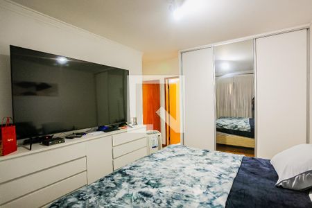 Apartamento à venda com 200m², 4 quartos e 3 vagas Apartamento à venda com 200m², 4 quartos e 3 vagasSuíte