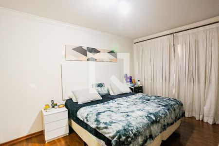 Apartamento à venda com 200m², 4 quartos e 3 vagas Apartamento à venda com 200m², 4 quartos e 3 vagasSuíte