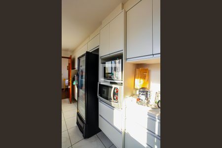 Apartamento à venda com 200m², 4 quartos e 3 vagas Apartamento à venda com 200m², 4 quartos e 3 vagasCozinha