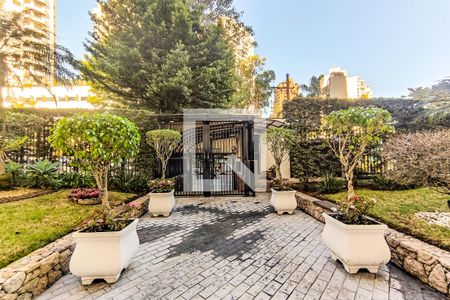 Apartamento à venda com 200m², 4 quartos e 3 vagas Apartamento à venda com 200m², 4 quartos e 3 vagasÁrea Comum