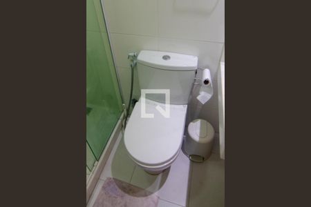 Apartamento à venda com 250m², 3 quartos e 2 vagas Apartamento à venda com 250m², 3 quartos e 2 vagasBanheiro Social