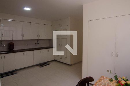 Apartamento à venda com 250m², 3 quartos e 2 vagas Apartamento à venda com 250m², 3 quartos e 2 vagasCozinha