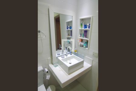 Apartamento à venda com 250m², 3 quartos e 2 vagas Apartamento à venda com 250m², 3 quartos e 2 vagasBanheiro Social