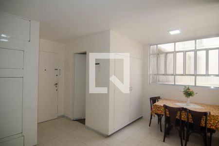 Apartamento à venda com 250m², 3 quartos e 2 vagas Apartamento à venda com 250m², 3 quartos e 2 vagasCozinha