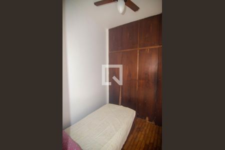 Apartamento à venda com 250m², 3 quartos e 2 vagas Apartamento à venda com 250m², 3 quartos e 2 vagasQuarto de Serviço 2