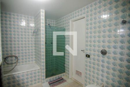 Apartamento à venda com 250m², 3 quartos e 2 vagas Apartamento à venda com 250m², 3 quartos e 2 vagasBanheiro do Quarto 1