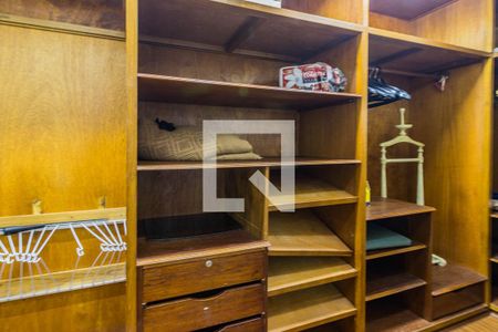 Apartamento à venda com 227m², 3 quartos e 2 vagasCloset