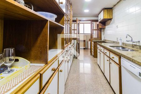 Apartamento à venda com 227m², 3 quartos e 2 vagasCozinha