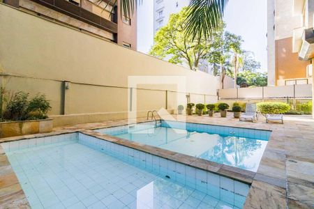 Apartamento à venda com 227m², 3 quartos e 2 vagasÁrea comum - Piscina