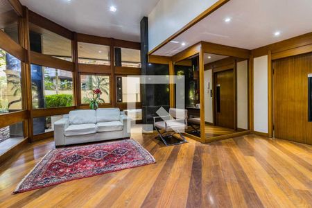 Apartamento à venda com 227m², 3 quartos e 2 vagasHall Social