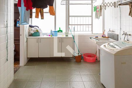 Apartamento à venda com 275m², 3 quartos e 2 vagas Apartamento à venda com 275m², 3 quartos e 2 vagasÁrea de Serviço