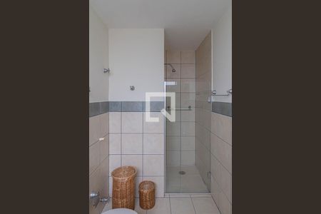 Apartamento à venda com 275m², 3 quartos e 2 vagas Apartamento à venda com 275m², 3 quartos e 2 vagasBanheiro da Suíte 3