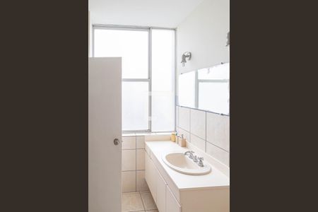 Apartamento à venda com 275m², 3 quartos e 2 vagas Apartamento à venda com 275m², 3 quartos e 2 vagasBanheiro da Suíte 3