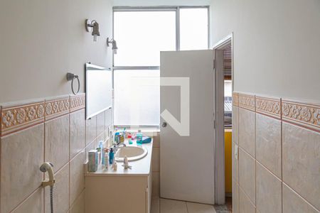 Apartamento à venda com 275m², 3 quartos e 2 vagas Apartamento à venda com 275m², 3 quartos e 2 vagasBanheiro da Suíte 1