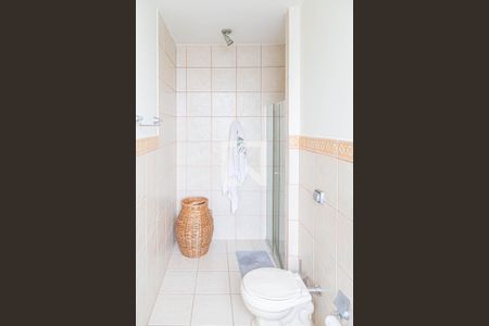 Apartamento à venda com 275m², 3 quartos e 2 vagas Apartamento à venda com 275m², 3 quartos e 2 vagasBanheiro da Suíte 1