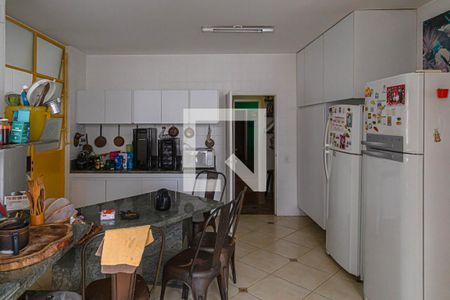 Apartamento à venda com 275m², 3 quartos e 2 vagas Apartamento à venda com 275m², 3 quartos e 2 vagasCozinha