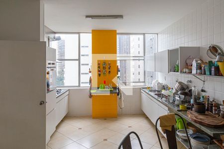 Apartamento à venda com 275m², 3 quartos e 2 vagas Apartamento à venda com 275m², 3 quartos e 2 vagasCozinha