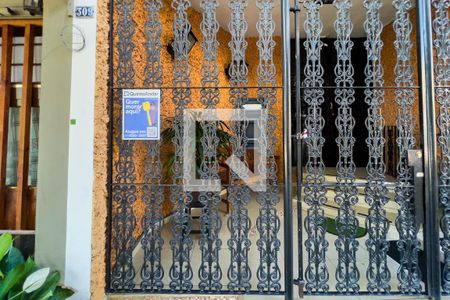 Apartamento para alugar com 96m², 2 quartos e sem vaga Apartamento para alugar com 96m², 2 quartos e sem vagaPlaca