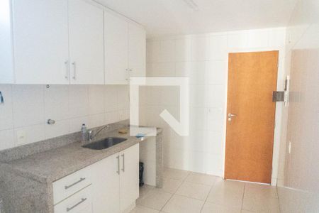 Apartamento à venda com 100m², 2 quartos e 1 vaga Apartamento à venda com 100m², 2 quartos e 1 vagaCozinha