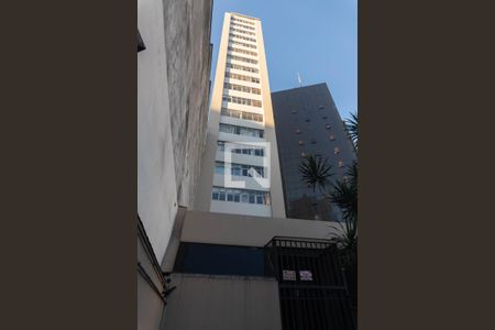 Apartamento à venda com 100m², 2 quartos e 1 vaga Apartamento à venda com 100m², 2 quartos e 1 vagaFachada