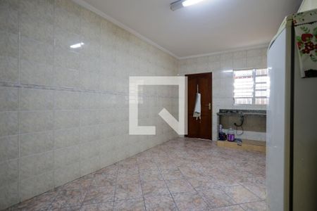 Casa à venda com 192m², 2 quartos e 3 vagas Casa à venda com 192m², 2 quartos e 3 vagasCozinha