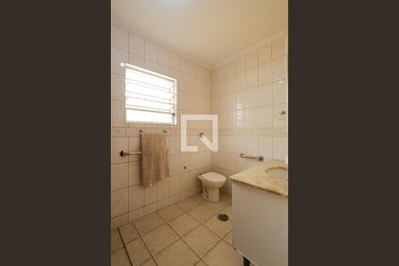 Casa à venda com 192m², 2 quartos e 3 vagas Casa à venda com 192m², 2 quartos e 3 vagasBanheiro