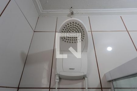 Casa à venda com 191m², 3 quartos e 3 vagas Casa à venda com 191m², 3 quartos e 3 vagasBanheiro social