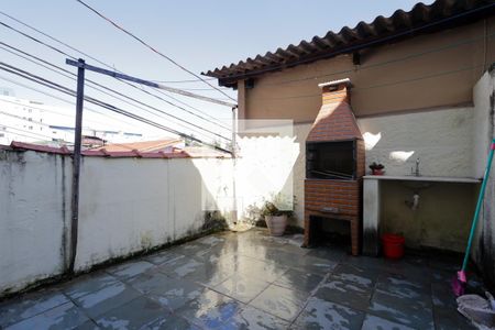 Casa à venda com 191m², 3 quartos e 3 vagas Casa à venda com 191m², 3 quartos e 3 vagasQuintal e churrasqueira